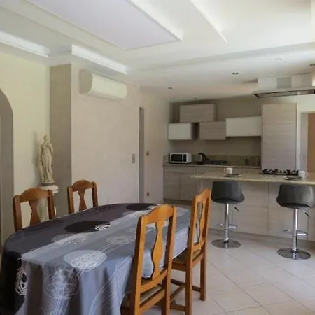 Villa Superbe Avec Piscine 8hourt12